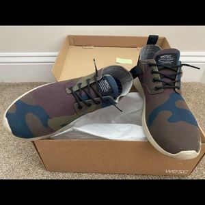 WESC Men’s US 10 UK 9 EUR 43 or Women’s US 11